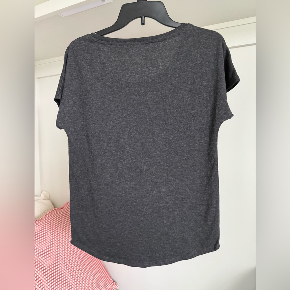 Out Of Print The Raven Gray T-Shirt with Edgar Allan Poe Raven Print Size Small - Picture 9 of 12